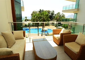 شقق على شاطئ البحر