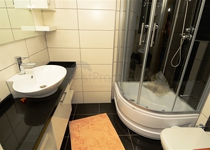 شقق على شاطئ البحر