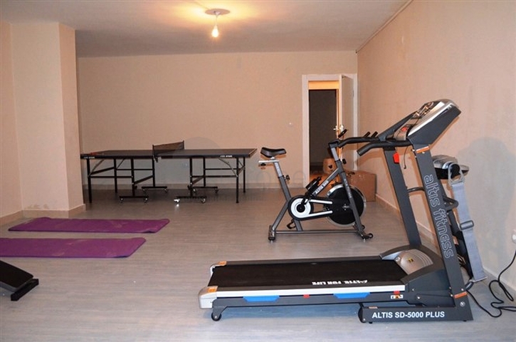 شقة غرفة و صالة  بسعر ممتاز في الانيا