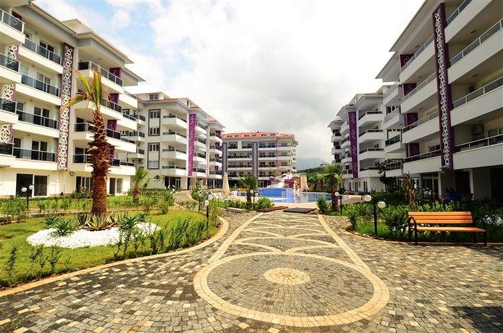 شقة في مجمع مميز في  كاستل الانيا