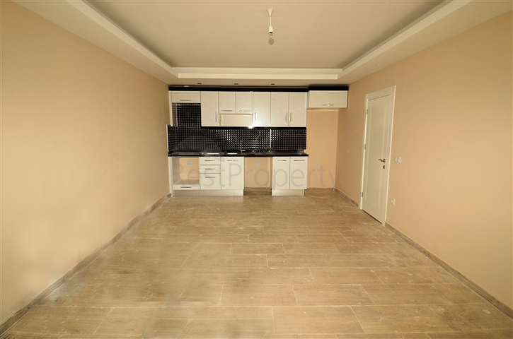 شقة في مجمع مميز في  كاستل الانيا