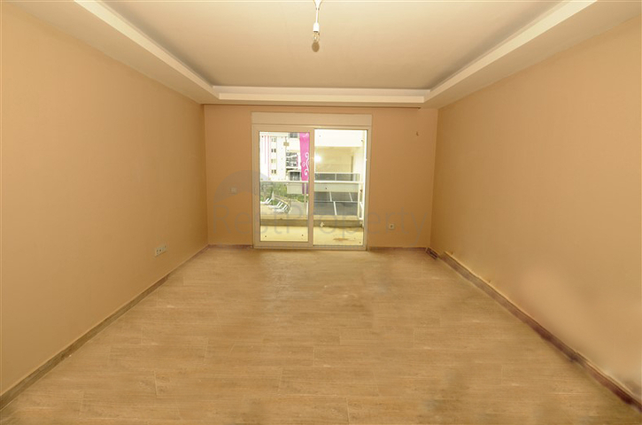 شقة في مجمع مميز في  كاستل الانيا