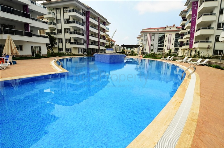 شقة في مجمع مميز في  كاستل الانيا