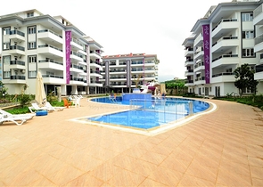 شقة في مجمع مميز في  كاستل الانيا