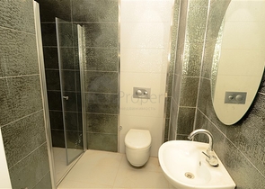 شقة في مجمع مميز في  كاستل الانيا