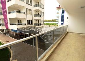 شقة في مجمع مميز في  كاستل الانيا