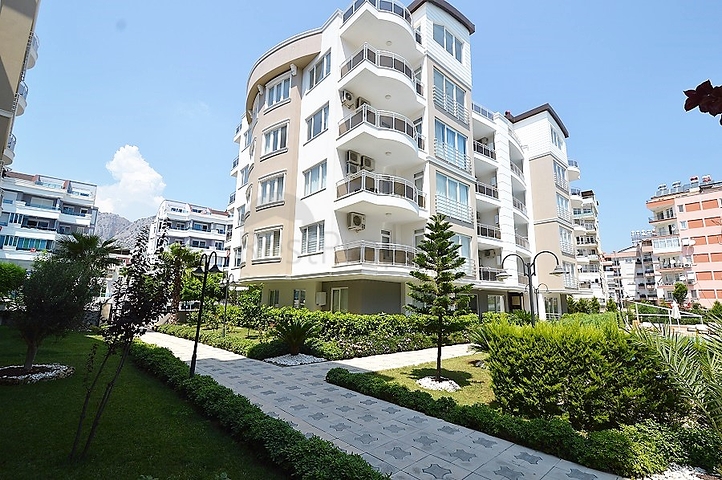 شقة غرفتين و صالة مفروشة في انطاليا