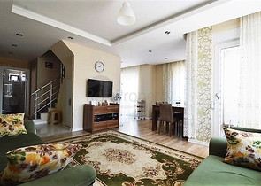 دوبلكس ثلاثة غرف نوم في كونيالتي - انطاليا