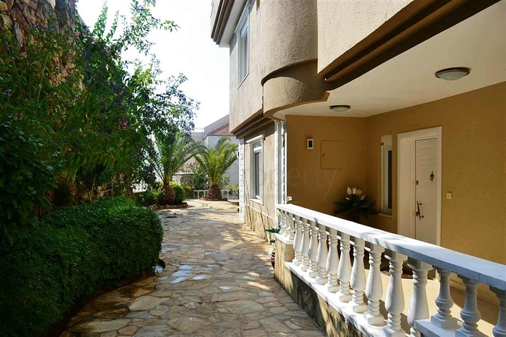 فيلا باطلالة رائعة في كارجي جاك - الانيا