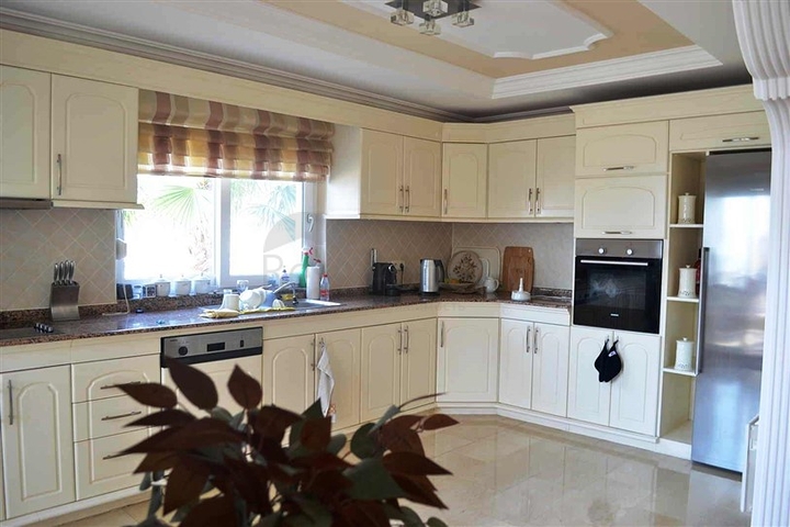 فيلا باطلالة رائعة في كارجي جاك - الانيا