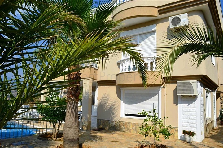 فيلا باطلالة رائعة في كارجي جاك - الانيا