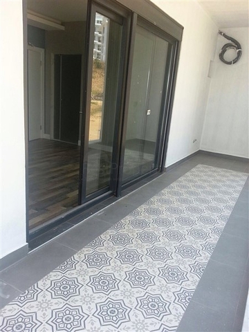 مشروع قيد الانشاء في اوبا - الانيا