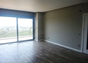 مشروع قيد الانشاء في اوبا - الانيا