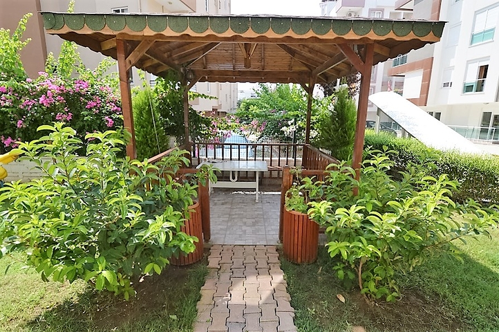 شقة مفروشة في منطقة كونيالتي - أنطاليا