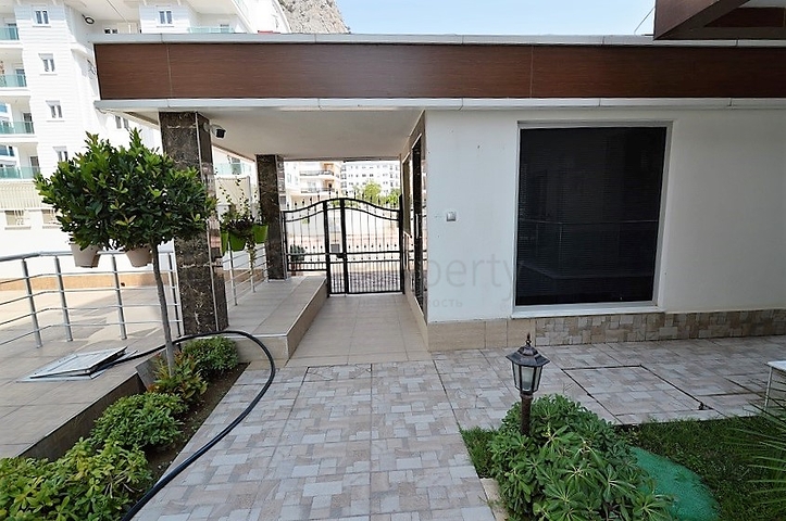 شقة مفروشة في منطقة كونيالتي - أنطاليا