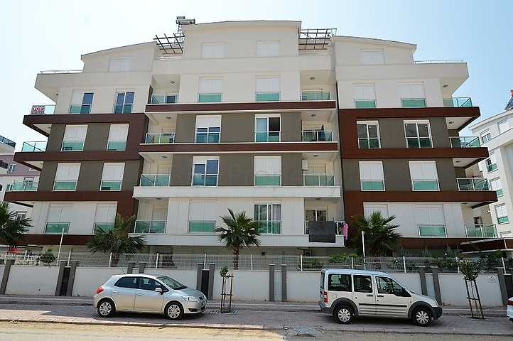 شقة مفروشة في منطقة كونيالتي - أنطاليا