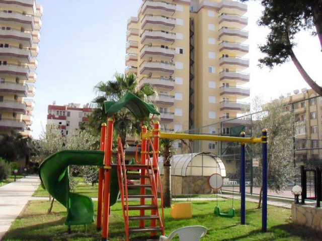 شقة واسعة ثلاثة غرف و صالة في محمودلار