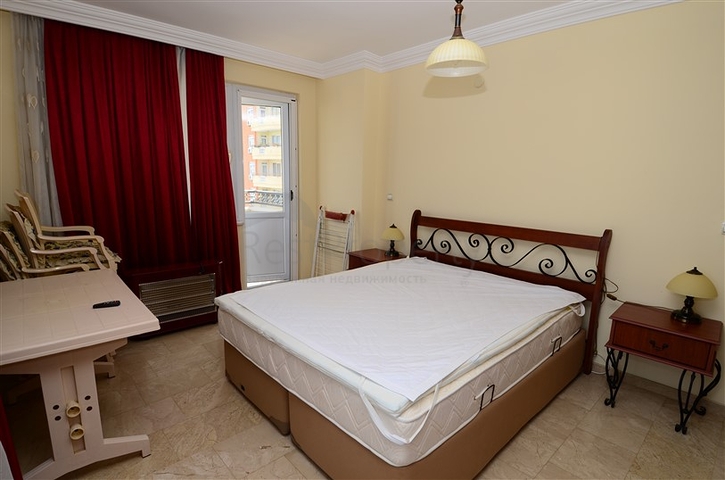 شقة واسعة ثلاثة غرف و صالة في محمودلار