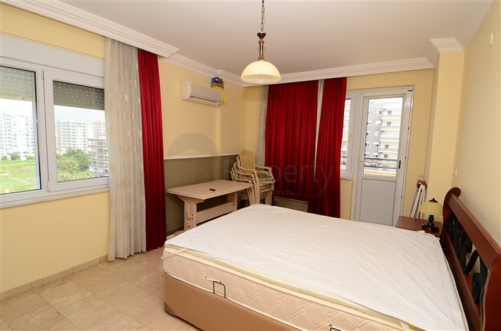 شقة واسعة ثلاثة غرف و صالة في محمودلار