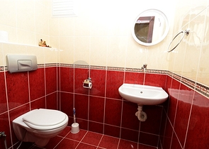 شقة واسعة ثلاثة غرف و صالة في محمودلار