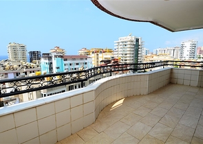 شقة واسعة ثلاثة غرف و صالة في محمودلار