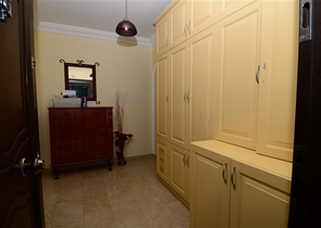 شقة واسعة ثلاثة غرف و صالة في محمودلار