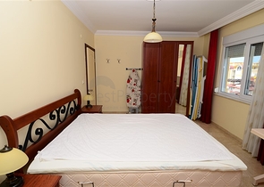 شقة واسعة ثلاثة غرف و صالة في محمودلار