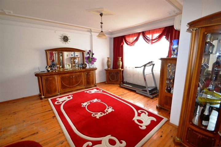 شقة واسعة في محمودلار