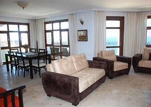 فيلا في كاش باطلالة على البحر