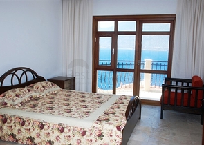 فيلا في كاش باطلالة على البحر