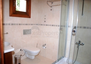 فيلا في كاش باطلالة على البحر