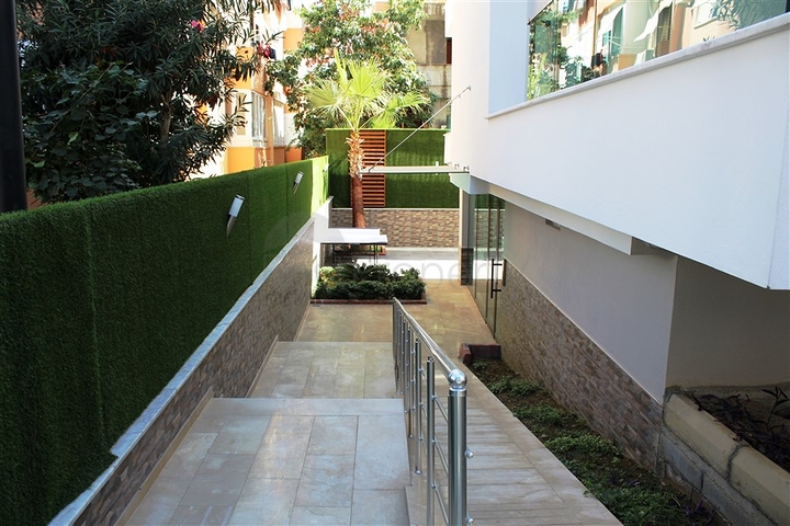 مشروع حديث قرب شاطئ كليوباترا - الانيا