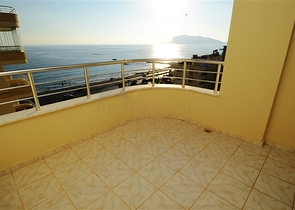 شقة 1+2 باطلالة على البحر في توسمور - الانيا