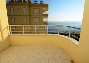 شقة 1+2 باطلالة على البحر في توسمور - الانيا