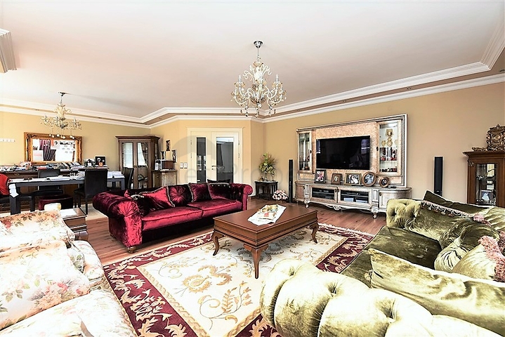 شقة دوبلكس واسعة في اوبا - الانيا