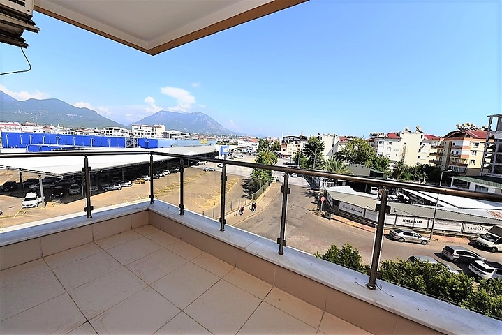 شقة دوبلكس واسعة في اوبا - الانيا