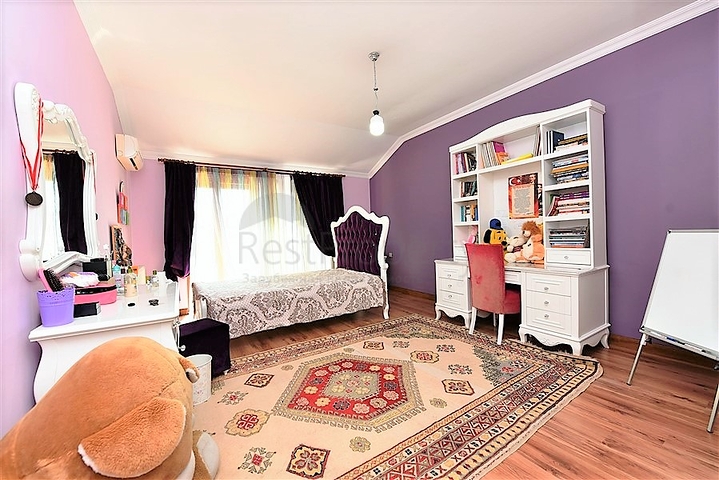 شقة دوبلكس واسعة في اوبا - الانيا