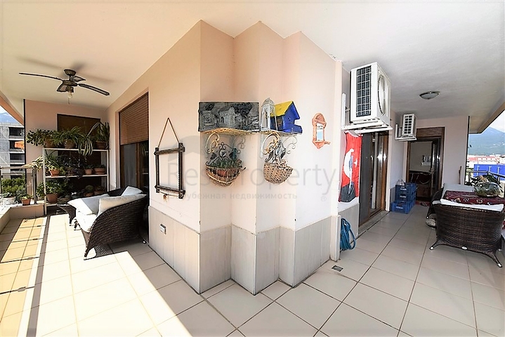 شقة دوبلكس واسعة في اوبا - الانيا