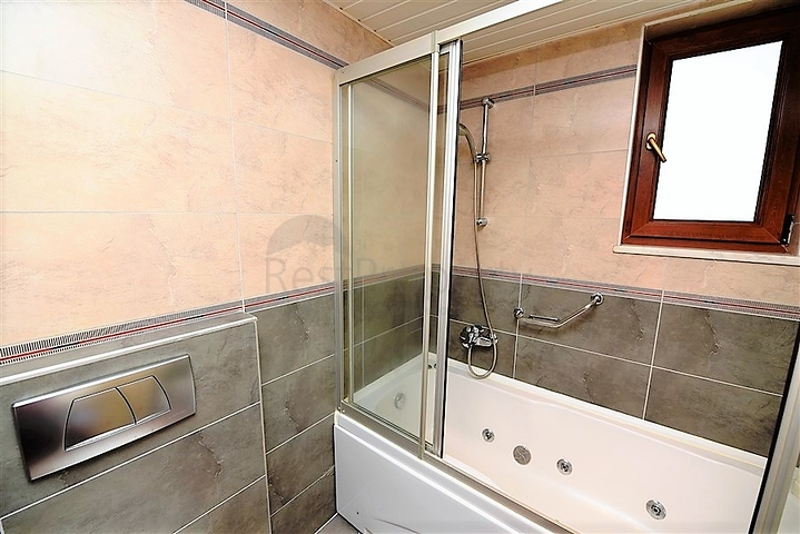 شقة دوبلكس واسعة في اوبا - الانيا