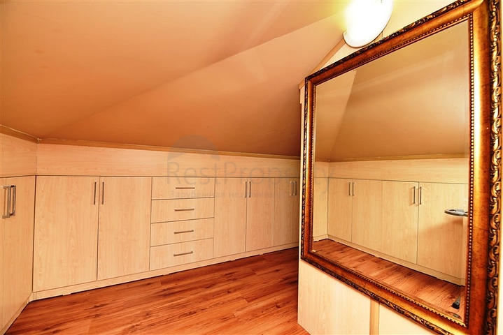 شقة دوبلكس واسعة في اوبا - الانيا