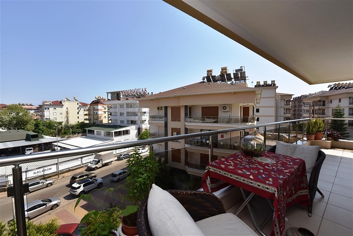 شقة دوبلكس واسعة في اوبا - الانيا