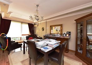 شقة دوبلكس واسعة في اوبا - الانيا