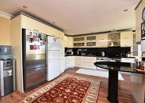 شقة دوبلكس واسعة في اوبا - الانيا