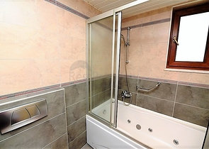 شقة دوبلكس واسعة في اوبا - الانيا