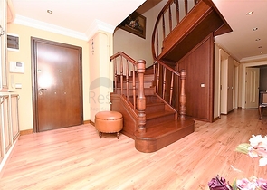 شقة دوبلكس واسعة في اوبا - الانيا