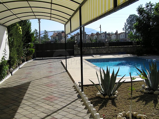 فيلا ثلاث طوابق مفروشة في فتحية