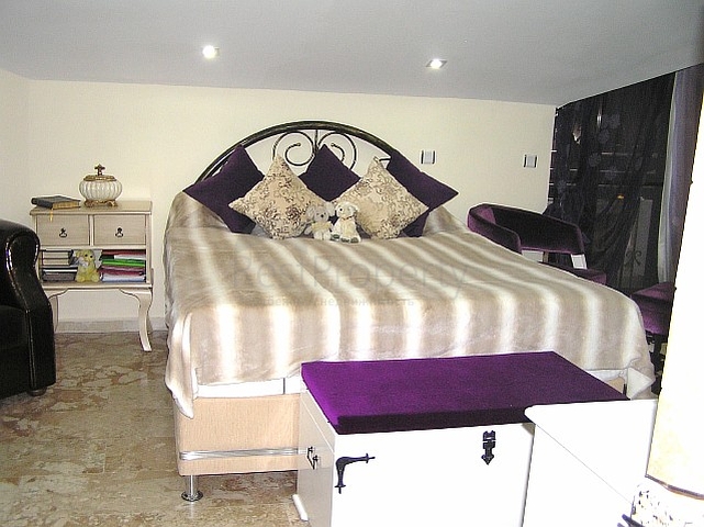 فيلا ثلاث طوابق مفروشة في فتحية