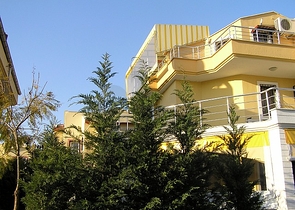 فيلا ثلاث طوابق مفروشة في فتحية