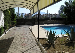 فيلا ثلاث طوابق مفروشة في فتحية