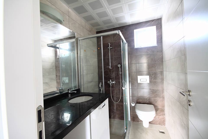 شقق بأحجام واسعة في وسط مدينة انطاليا